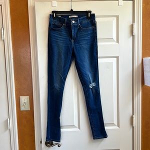 Levi’s Blue Jeans in size 27